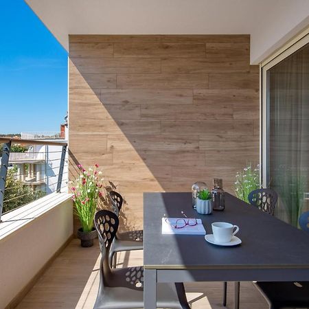 Apartment Nensi Pjescana Uvala Kültér fotó