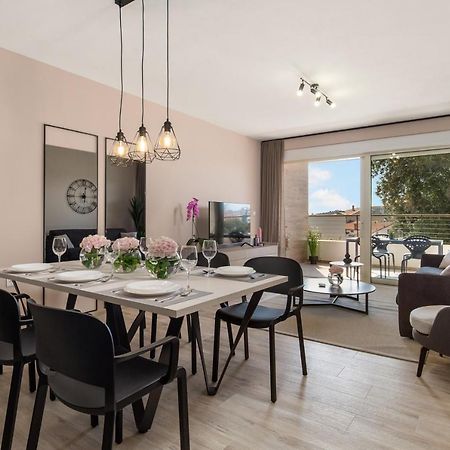 Apartment Nensi Pjescana Uvala Kültér fotó