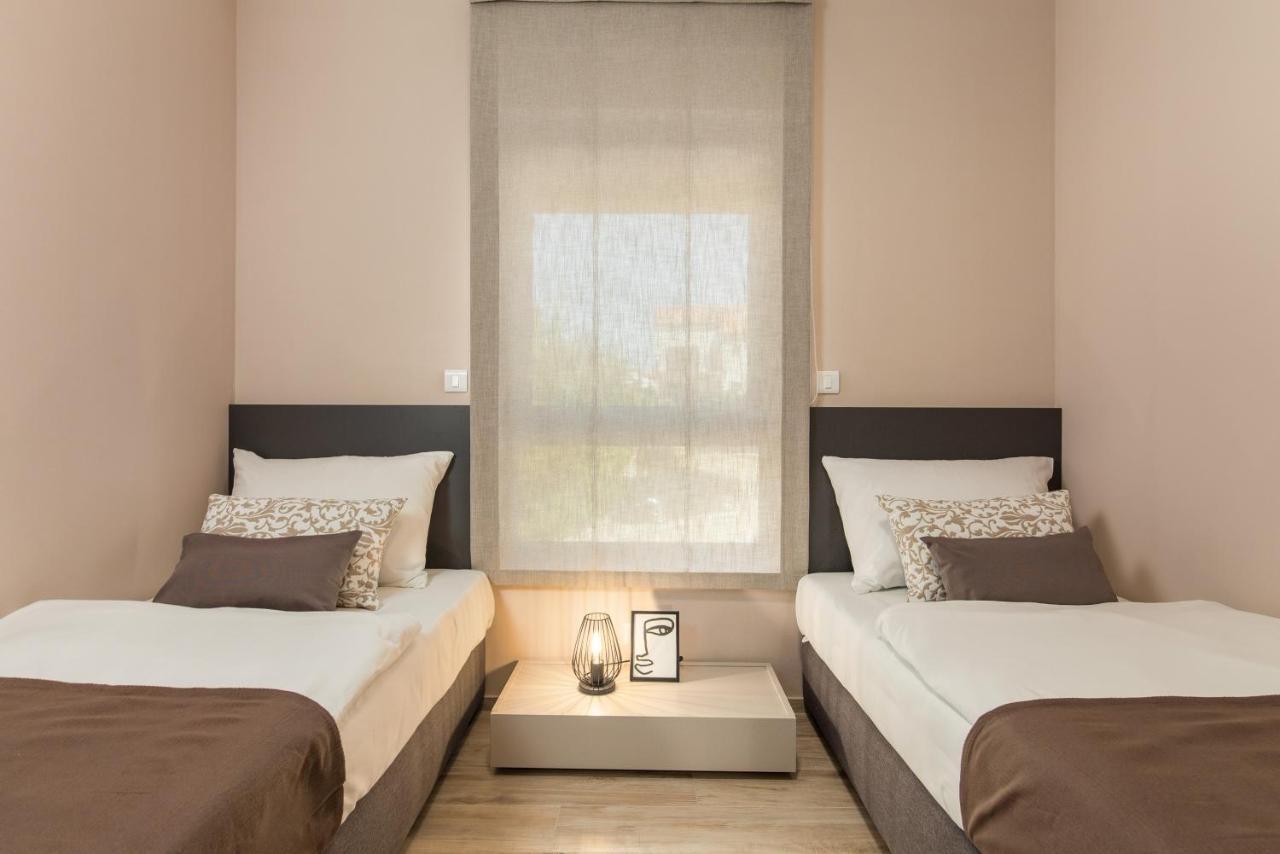 Apartment Nensi Pjescana Uvala Kültér fotó