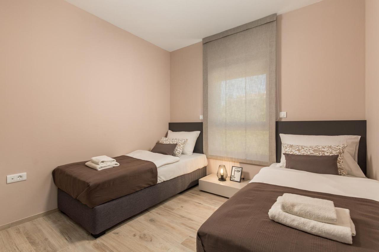 Apartment Nensi Pjescana Uvala Kültér fotó